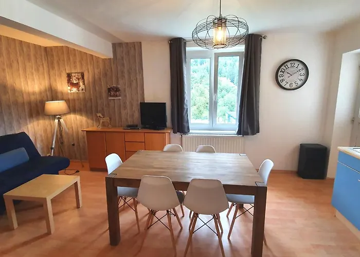 - Ideal Famille - Entre Village Et Station Apartment