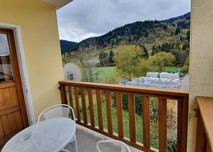 - Ideal Famille - Entre Village Et Station Apartment